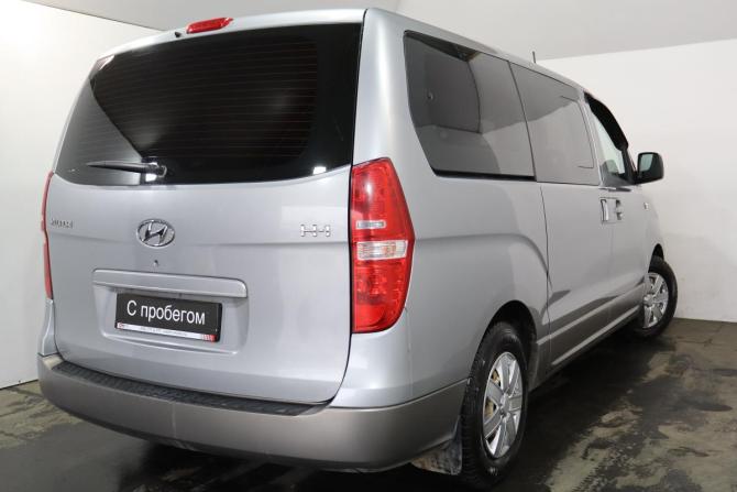 Hyundai H-1 II с пробегом 2014 года, цена 2 199 000 рублей, 106000 км, минивэн, Автокод Объявления