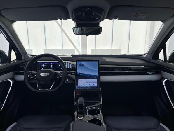 Geely Atlas II с пробегом 2024 года, цена 2 930 000 рублей, 32642 км, внедорожник, Автокод Объявления