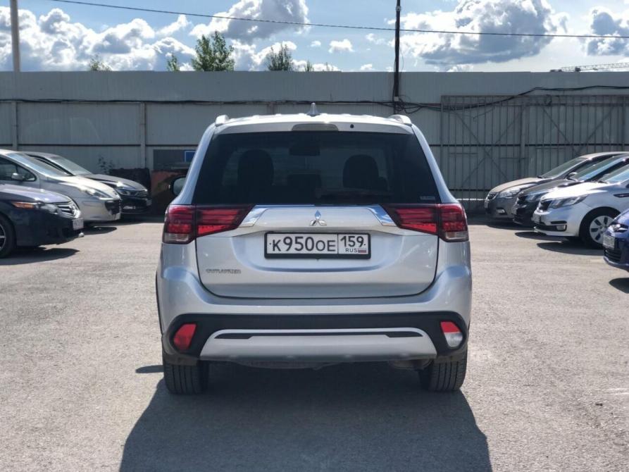 Mitsubishi Outlander III Рестайлинг 3 Пермь  - изображение 4