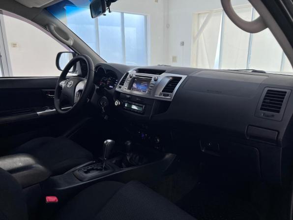Toyota Hilux VII Рестайлинг с пробегом 2015 года, цена 2 450 000 рублей, 229823 км, пикап, Автокод Объявления