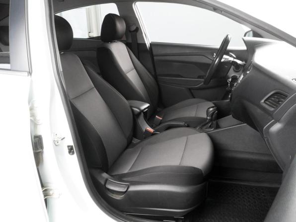 Hyundai Solaris II с пробегом 2017 года, цена 1 399 000 рублей, 80121 км, седан, Автокод Объявления