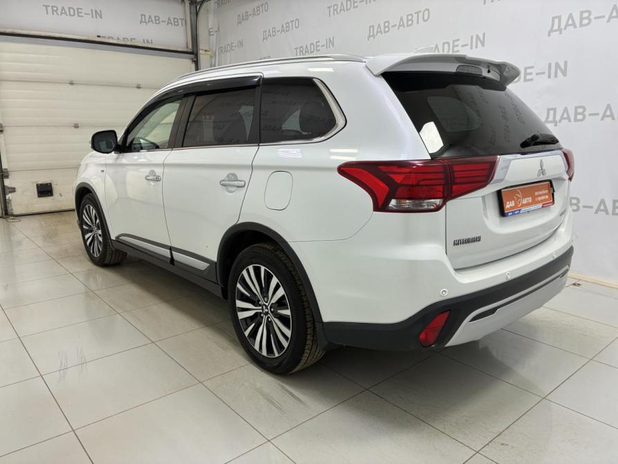 Mitsubishi Outlander III Рестайлинг 3 Пермь  - изображение 6