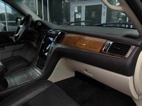 Cadillac Escalade III с пробегом 2013 года, цена 1 899 000 рублей, 265535 км, внедорожник, Автокод Объявления