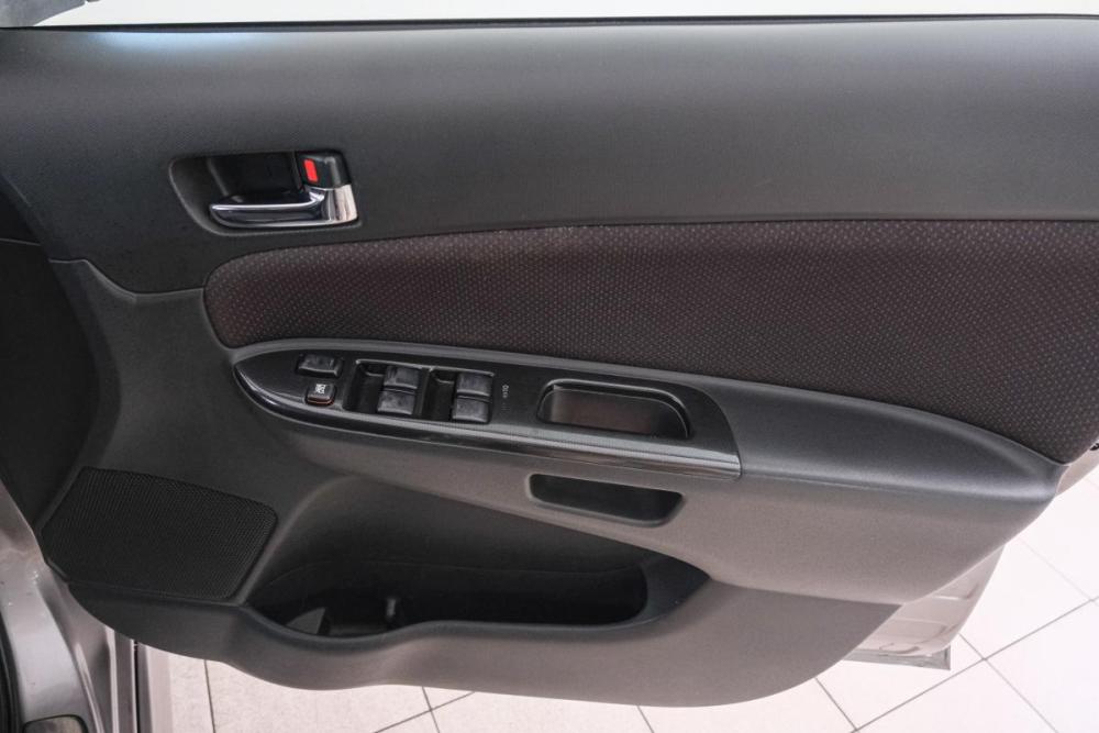 Toyota Wish I Рестайлинг Красноярск  - изображение 18