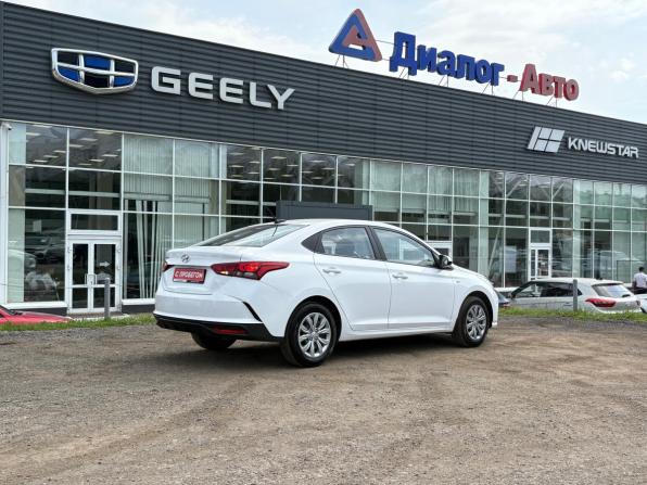 Hyundai Solaris II Рестайлинг с пробегом 2021 года, цена 1 790 000 рублей, 55171 км, седан, Автокод Объявления