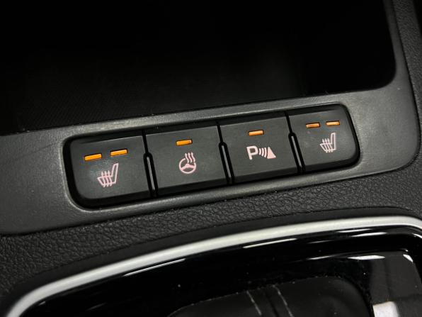 Kia Rio IV Рестайлинг с пробегом 2021 года, цена 1 640 000 рублей, 90735 км, седан, Автокод Объявления