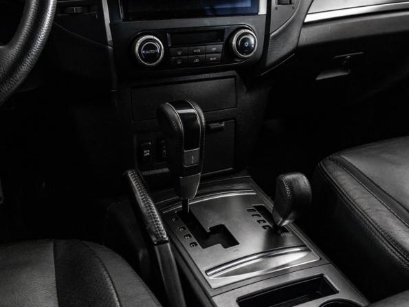 Mitsubishi Pajero IV Рестайлинг 1 с пробегом 2012 года, цена 1 625 000 рублей, 224973 км, внедорожник, Автокод Объявления