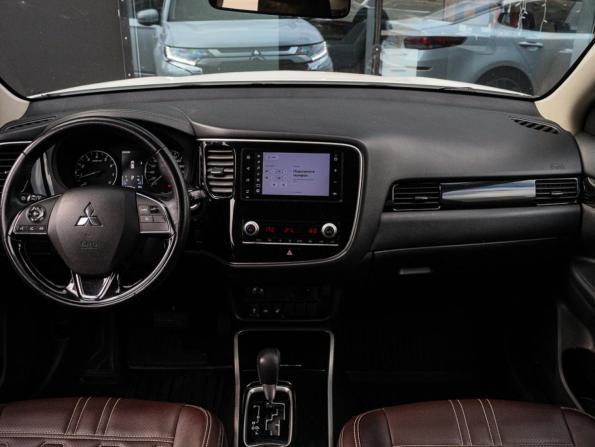 Mitsubishi Outlander III Рестайлинг 3 с пробегом 2020 года, цена 2 399 000 рублей, 94719 км, внедорожник, Автокод Объявления