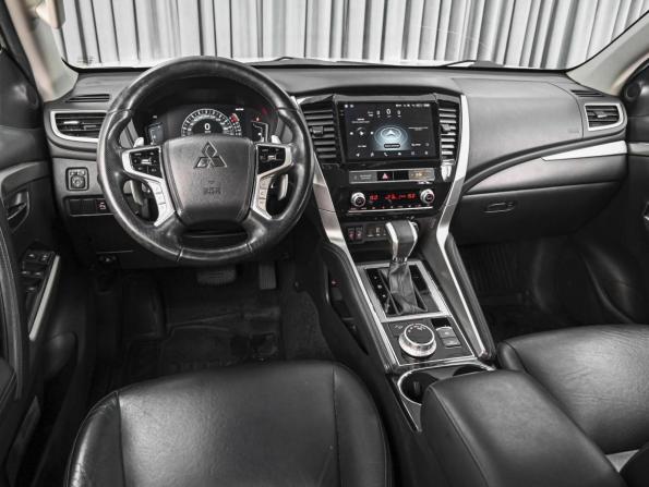 Mitsubishi Pajero Sport III Рестайлинг с пробегом 2021 года, цена 3 450 111 рублей, 60229 км, внедорожник, Автокод Объявления