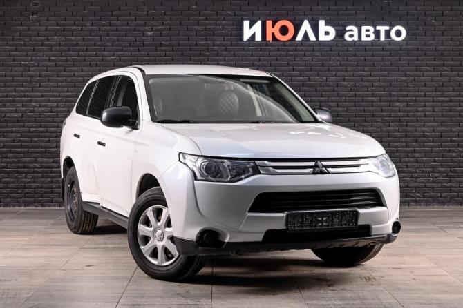Mitsubishi Outlander III Рестайлинг с пробегом 2014 года, цена 990 000 рублей, 295369 км, внедорожник, Автокод Объявления