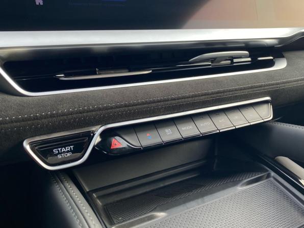 Geely Monjaro I с пробегом 2024 года, цена 3 689 000 рублей, 3959 км, внедорожник, Автокод Объявления