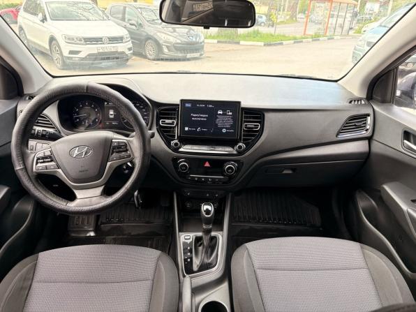 Hyundai Solaris II Рестайлинг с пробегом 2022 года, цена 1 669 000 рублей, 74547 км, седан, Автокод Объявления