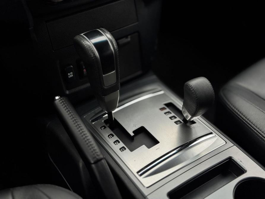 Mitsubishi Pajero IV Рестайлинг 1 Санкт-Петербург  - изображение 25