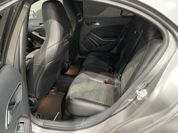 Mercedes-Benz A-Класс III (W176) Рестайлинг с пробегом 2016 года, цена 1 680 000 рублей, 98500 км, хэтчбек, Автокод Объявления