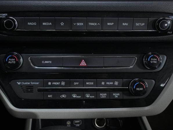 Kia Carnival III с пробегом 2019 года, цена 2 910 000 рублей, 99097 км, минивэн, Автокод Объявления