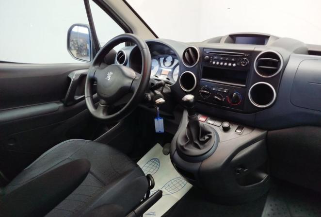 Peugeot Partner II с пробегом 2011 года, цена 450 000 рублей, 167155 км, компактвэн, Автокод Объявления
