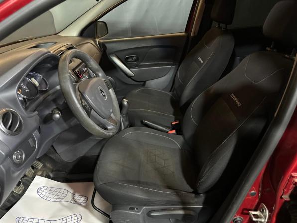 Renault Sandero II с пробегом 2015 года, цена 950 000 рублей, 104964 км, хэтчбек, Автокод Объявления