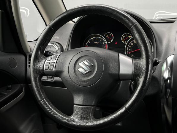 Suzuki SX4 I (Classic) Рестайлинг с пробегом 2011 года, цена 659 700 рублей, 241238 км, хэтчбек, Автокод Объявления