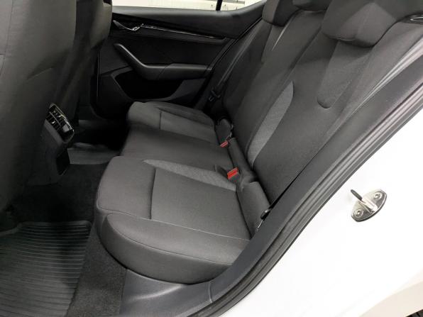 Skoda Octavia IV (A8) с пробегом 2021 года, цена 2 335 000 рублей, 74575 км, лифтбек, Автокод Объявления