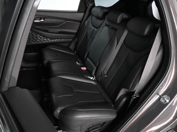 Hyundai Santa Fe IV Рестайлинг с пробегом 2021 года, цена 3 689 000 рублей, 60816 км, внедорожник, Автокод Объявления
