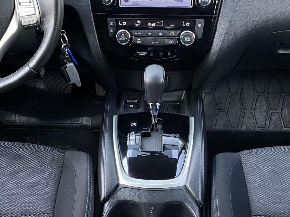 Nissan Qashqai II с пробегом 2018 года, цена 1 899 000 рублей, 80270 км, внедорожник, Автокод Объявления