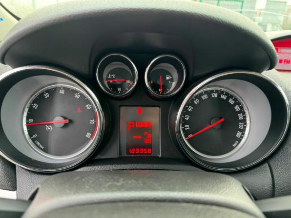 Opel Mokka I с пробегом 2014 года, цена 1 050 000 рублей, 123000 км, внедорожник, Автокод Объявления