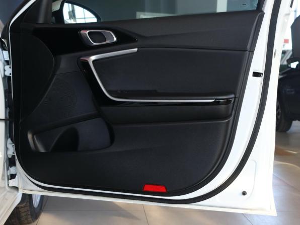 Kia Ceed III с пробегом 2020 года, цена 1 633 000 рублей, 190000 км, универсал, Автокод Объявления