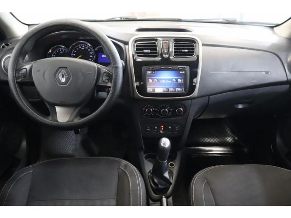 Renault Logan II с пробегом 2015 года, цена 675 000 рублей, 218089 км, седан, Автокод Объявления