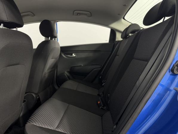 Kia Rio IV с пробегом 2018 года, цена 1 300 000 рублей, 121000 км, седан, Автокод Объявления