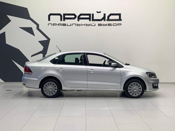 Volkswagen Polo V с пробегом 2015 года, цена 1 349 900 рублей, 132240 км, седан, Автокод Объявления