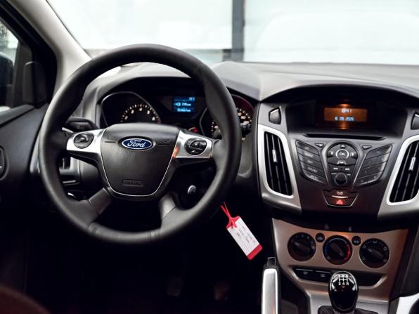 Ford Focus III с пробегом 2012 года, цена 625 000 рублей, 351665 км, хэтчбек, Автокод Объявления