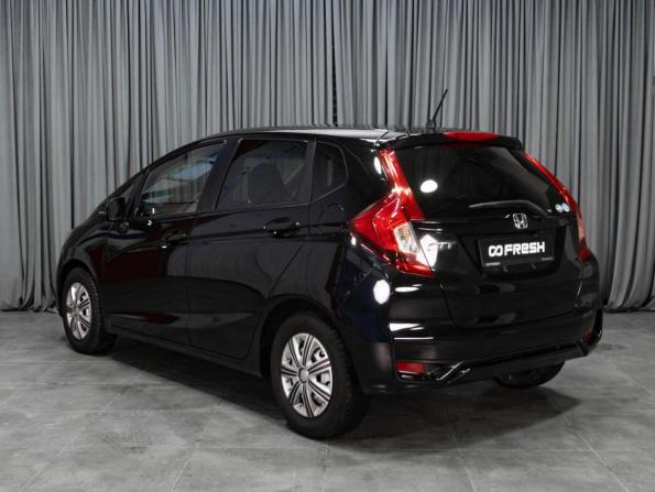 Honda Fit III Рестайлинг с пробегом 2018 года, цена 919 000 рублей, 144222 км, хэтчбек, Автокод Объявления