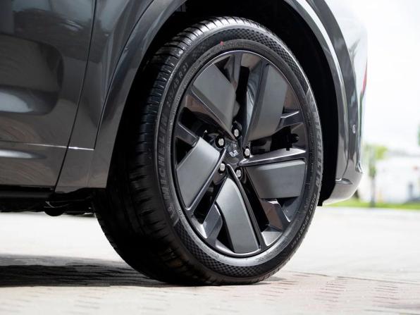 Li Auto (Lixiang) L7 I Рестайлинг с пробегом 2025 года, цена 8 800 995 рублей, 10 км, внедорожник, Автокод Объявления