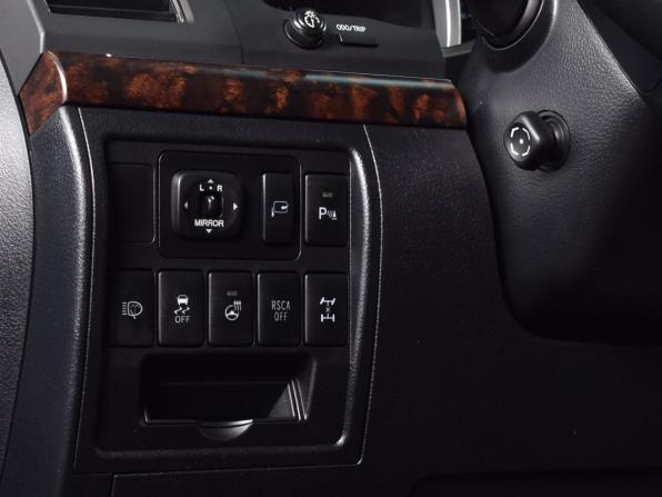 Toyota Land Cruiser 200 Series Рестайлинг 1 с пробегом 2014 года, цена 3 785 995 рублей, 400279 км, внедорожник, Автокод Объявления