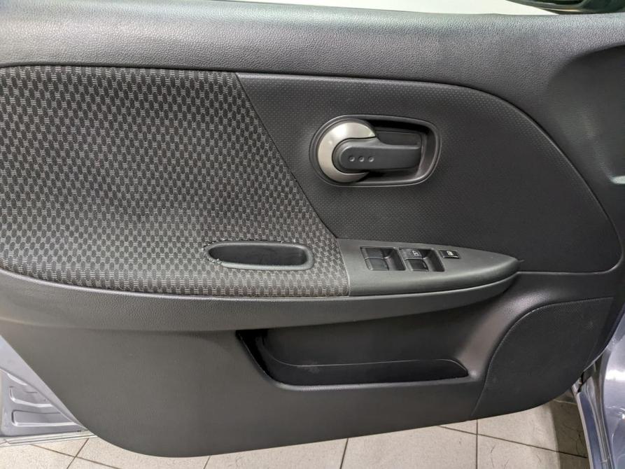 Nissan Note I Москва  - изображение 11