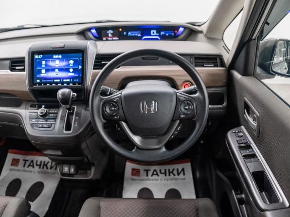 Honda Freed II Рестайлинг с пробегом 2021 года, цена 1 840 000 рублей, 48829 км, компактвэн, Автокод Объявления
