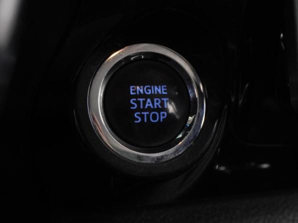 Toyota Hilux VIII с пробегом 2017 года, цена 3 399 000 рублей, 187501 км, offers.body_type.unknown, Автокод Объявления