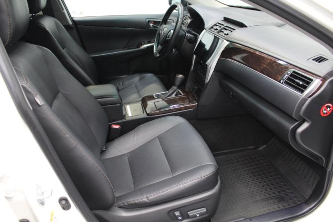 Toyota Camry VII (XV50) Рестайлинг 2 с пробегом 2017 года, цена 1 989 000 рублей, 282405 км, седан, Автокод Объявления