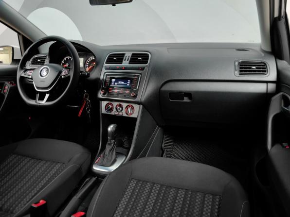 Volkswagen Polo V Рестайлинг с пробегом 2019 года, цена 888 000 рублей, 165651 км, седан, Автокод Объявления