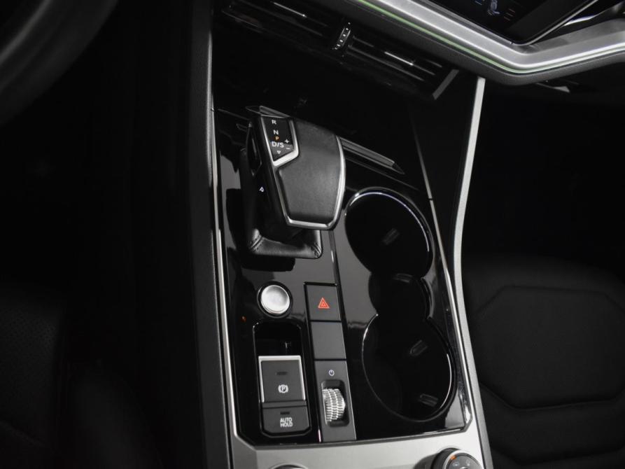 Volkswagen Touareg III Санкт-Петербург  - изображение 18