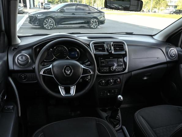 Renault Logan II Рестайлинг с пробегом 2018 года, цена 750 000 рублей, 137908 км, седан, Автокод Объявления