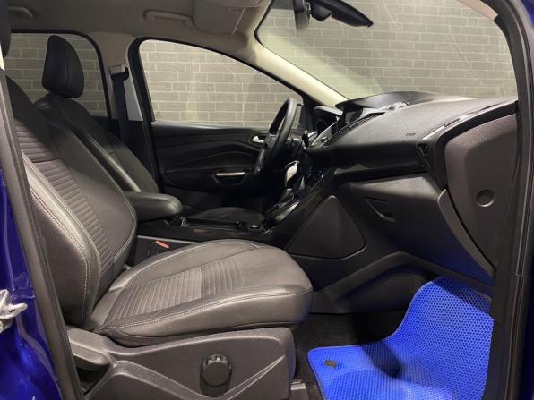 Ford Kuga II Рестайлинг с пробегом 2017 года, цена 1 320 000 рублей, 220663 км, внедорожник, Автокод Объявления
