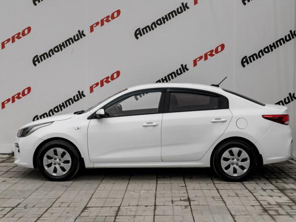 Kia Rio IV с пробегом 2019 года, цена 1 380 000 рублей, 134450 км, седан, Автокод Объявления