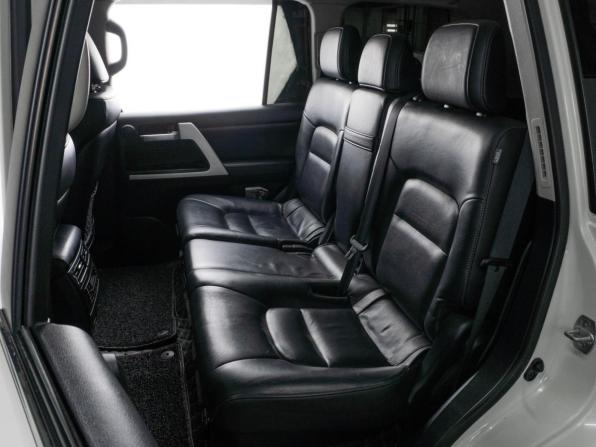 Toyota Land Cruiser 200 Series Рестайлинг 2 с пробегом 2016 года, цена 6 249 000 рублей, 275453 км, внедорожник, Автокод Объявления