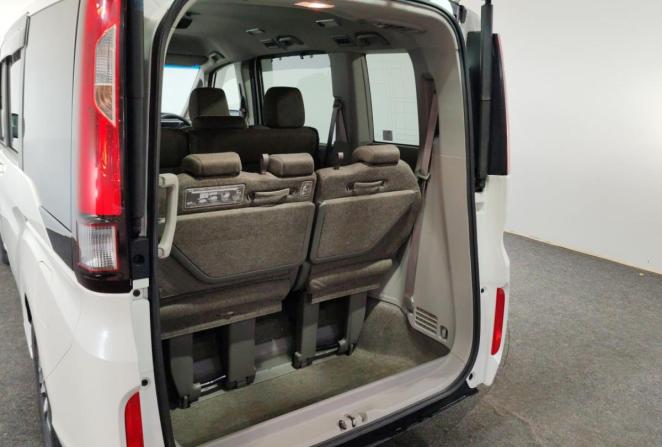 Honda Stepwgn V Рестайлинг с пробегом 2020 года, цена 2 450 000 рублей, 89279 км, минивэн, Автокод Объявления