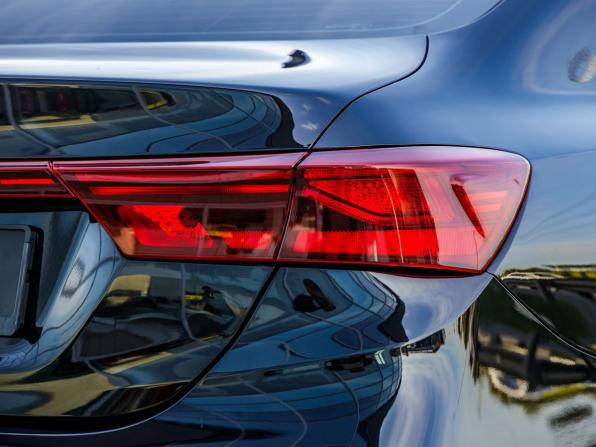 Kia Cerato IV Рестайлинг с пробегом 2022 года, цена 2 198 000 рублей, 99299 км, седан, Автокод Объявления