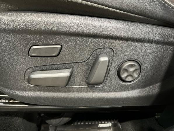 Hyundai Santa Fe IV Рестайлинг с пробегом 2021 года, цена 2 535 000 рублей, 241901 км, внедорожник, Автокод Объявления