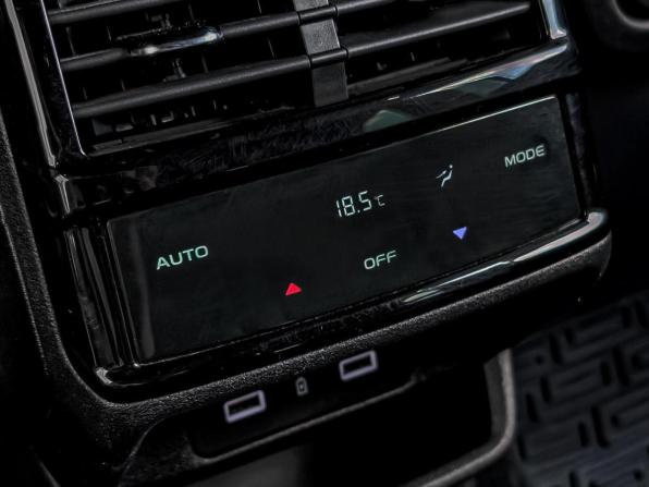Geely Monjaro I с пробегом 2023 года, цена 2 950 000 рублей, 30162 км, внедорожник, Автокод Объявления