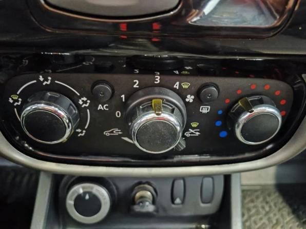 Renault Duster I с пробегом 2015 года, цена 950 000 рублей, 172000 км, внедорожник, Автокод Объявления