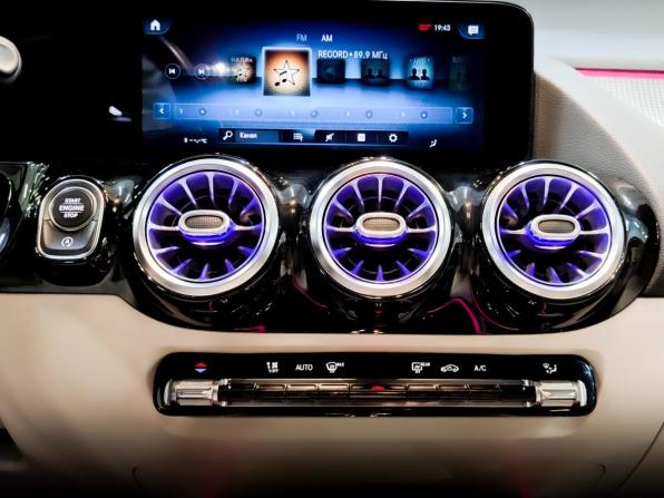 Mercedes-Benz GLA II (H247) с пробегом 2020 года, цена 3 350 000 рублей, 31575 км, внедорожник, Автокод Объявления